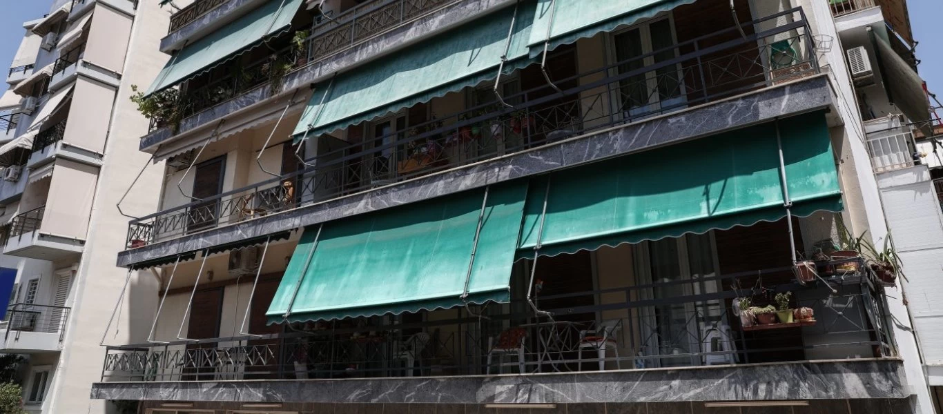 Εξελίξεις στην υπόθεση δολοφονίας της 31χρονης στη Δάφνη: Οι αστυνομικοί δεν βγήκαν καν από το περιπολικό